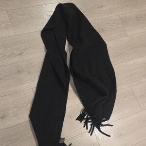 Uniqlo Wool Blend Scarf